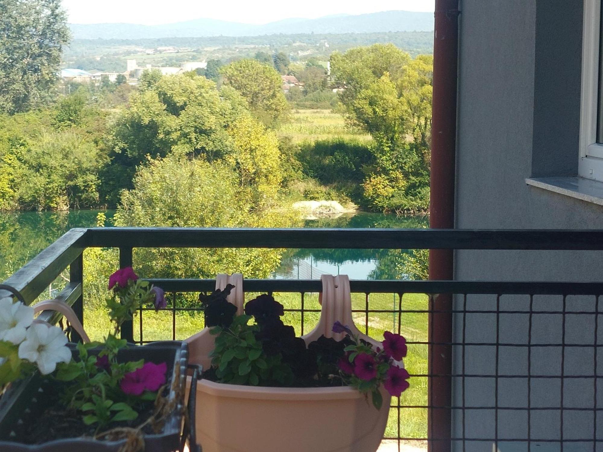 Apartments Window Bihać Екстериор снимка