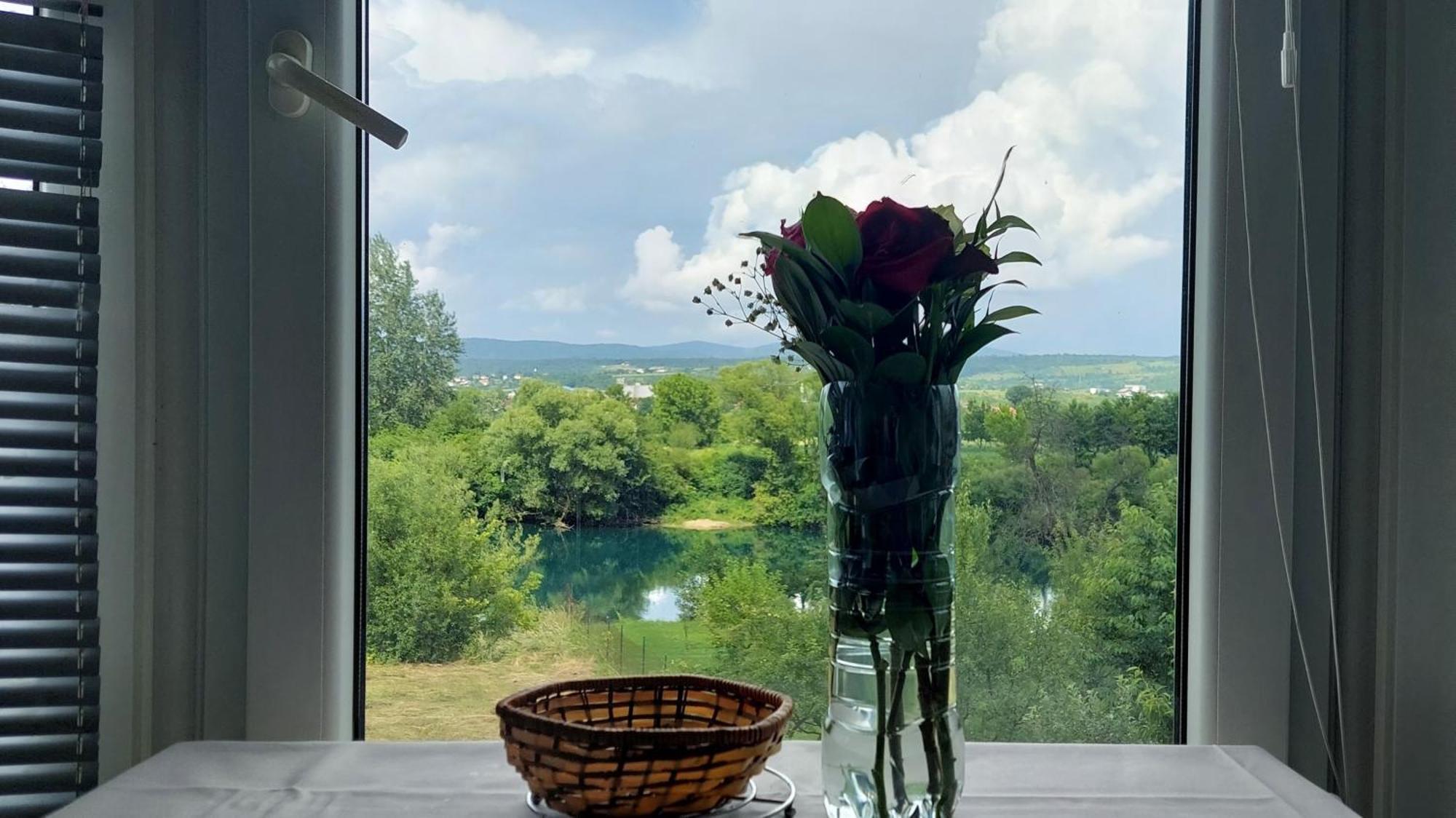 Apartments Window Bihać Екстериор снимка